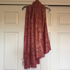 *DOWNSIZING*MAKE AN OFFER* Wrap/shall/scarf